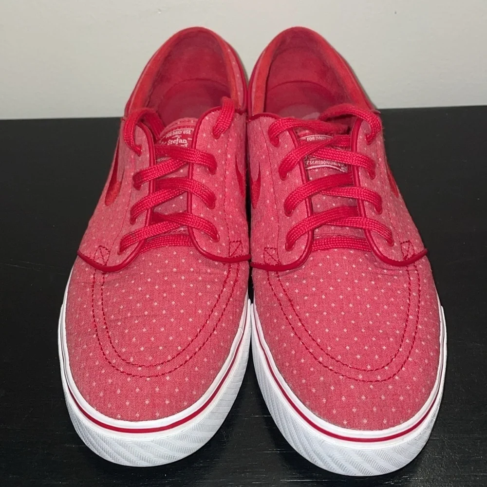 Nike Zoom Stefan Janoski Canvas Red Polka Dot Shoes Size 10. ‎ 2014